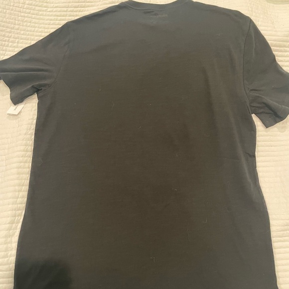 Banana Republic TShirt ( Medium) - Picture 4 of 7